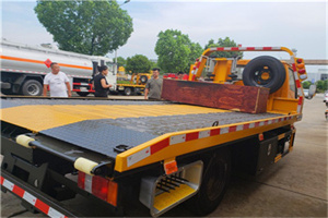 宿松附近拖车电话号码服务